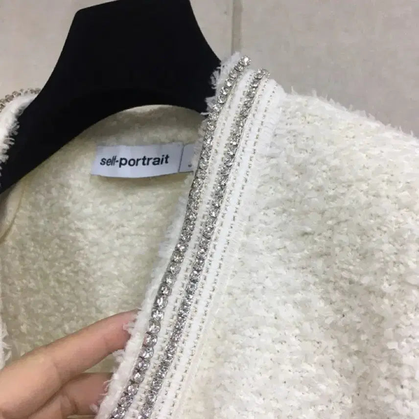[BUNJANG] Self-Portrait Embellished V-Neck Tweed Jacket - Ivory / 셀프포트레이트 정품 보석장식 브이넥 트위드 자켓 아이보리