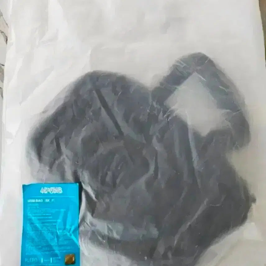 [SOLD OUT] 새상품) 투어스 미니가방 판매합니다