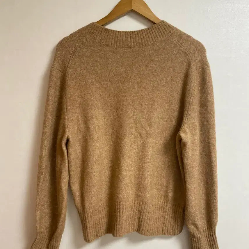 [SOLD OUT] 아르켓 알파카 울 브이넥 니트