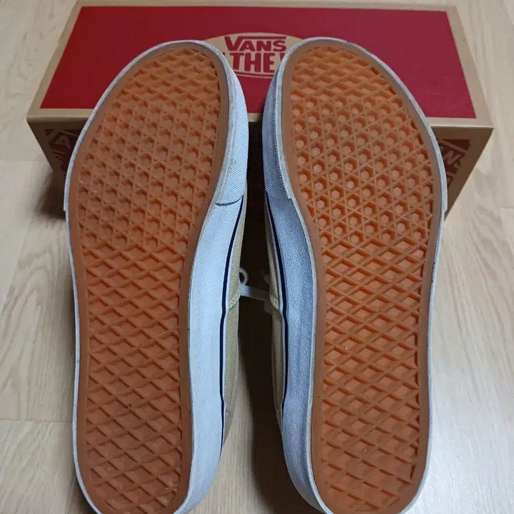 [BUNJANG] Vans Era Beige Canvas Sneakers / 270 반스 에라 베이지 캔버스 스니커즈 Vans 띠어리 어센틱
