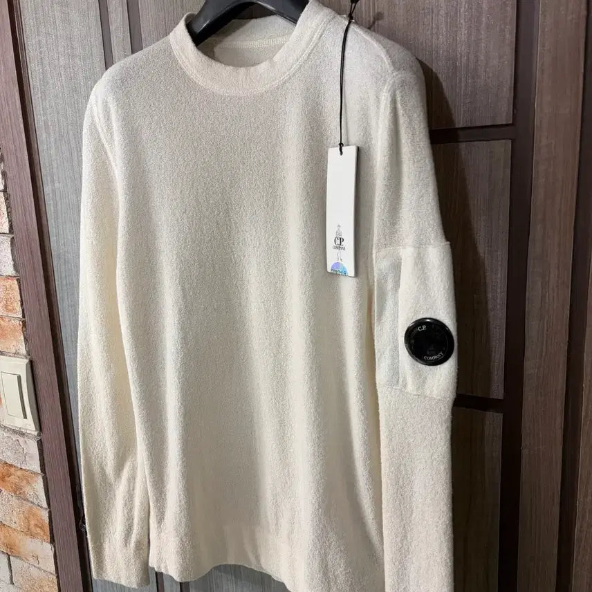[BUNJANG] CP Company Lens Patch Crew Neck Knit Ivory / [새상품]씨피컴퍼니 CP컴퍼니 렌즈 와펜 크루넥 니트 아이보리