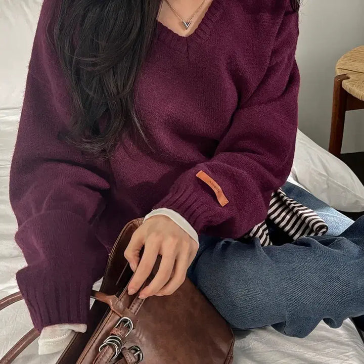 [BUNJANG] Plum V-neck Knit Sweater / 플럼 브이넥 니트 판매