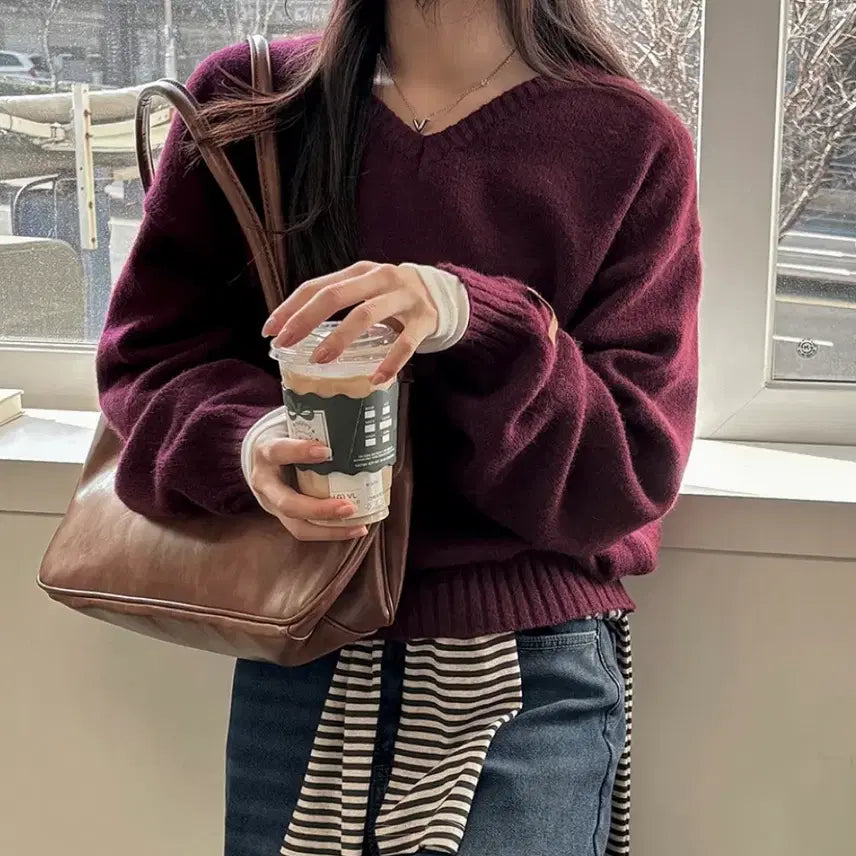 [BUNJANG] Plum V-neck Knit Sweater / 플럼 브이넥 니트 판매