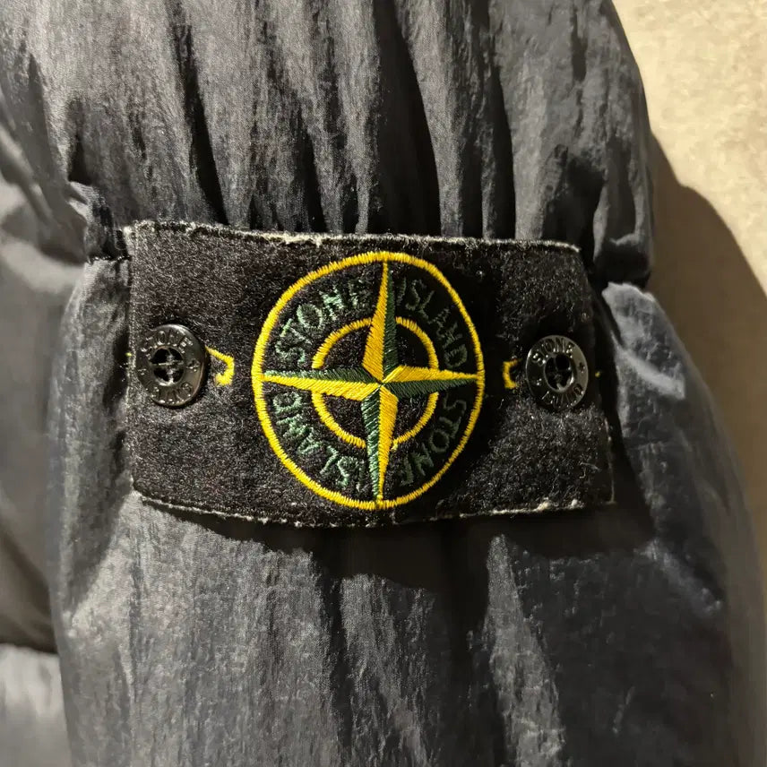 [BUNJANG] Stone Island Crinkle Reps Hooded Short Padded Jacket / [정품/S] 스톤아일랜드 크링클랩스 후드 숏패딩