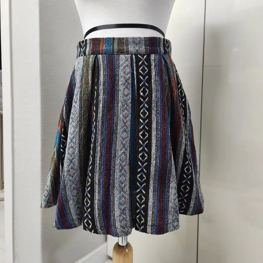 [BUNJANG] Patterned Thick Skirt / (새상품)도톰한 패턴 스커트 치마