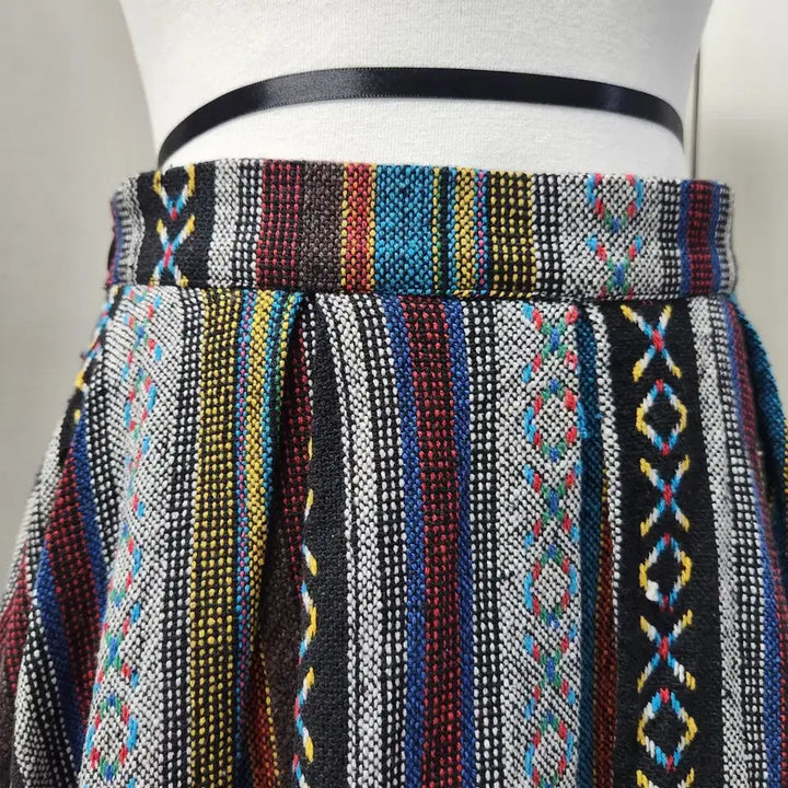 [BUNJANG] Patterned Thick Skirt / (새상품)도톰한 패턴 스커트 치마