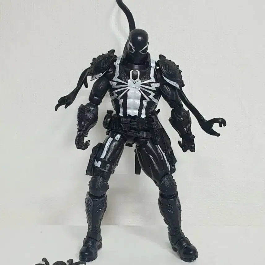 [SOLD OUT] 마블 레전드 에이전트 베놈 피규어