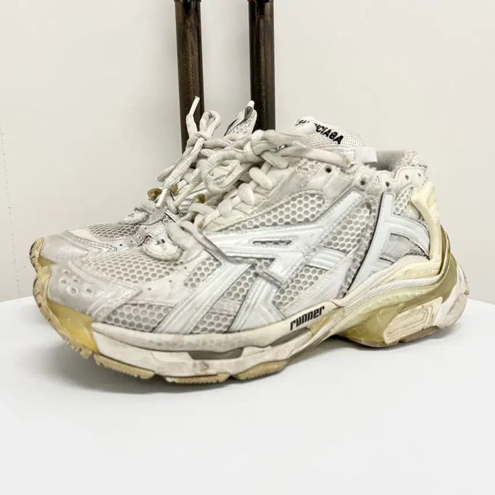 [BUNJANG] Balenciaga Runner Sneakers / [41]발렌시아가 뉴러너 스니커즈