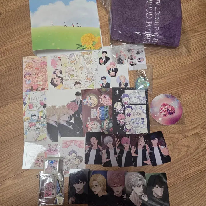 [BUNJANG] PLAVE 3rd Anniversary Cafe Bundle Set / 플레이브 3주년 카페 기본특전+럭드[도장,아크릴키링,하트키링,수건 등]