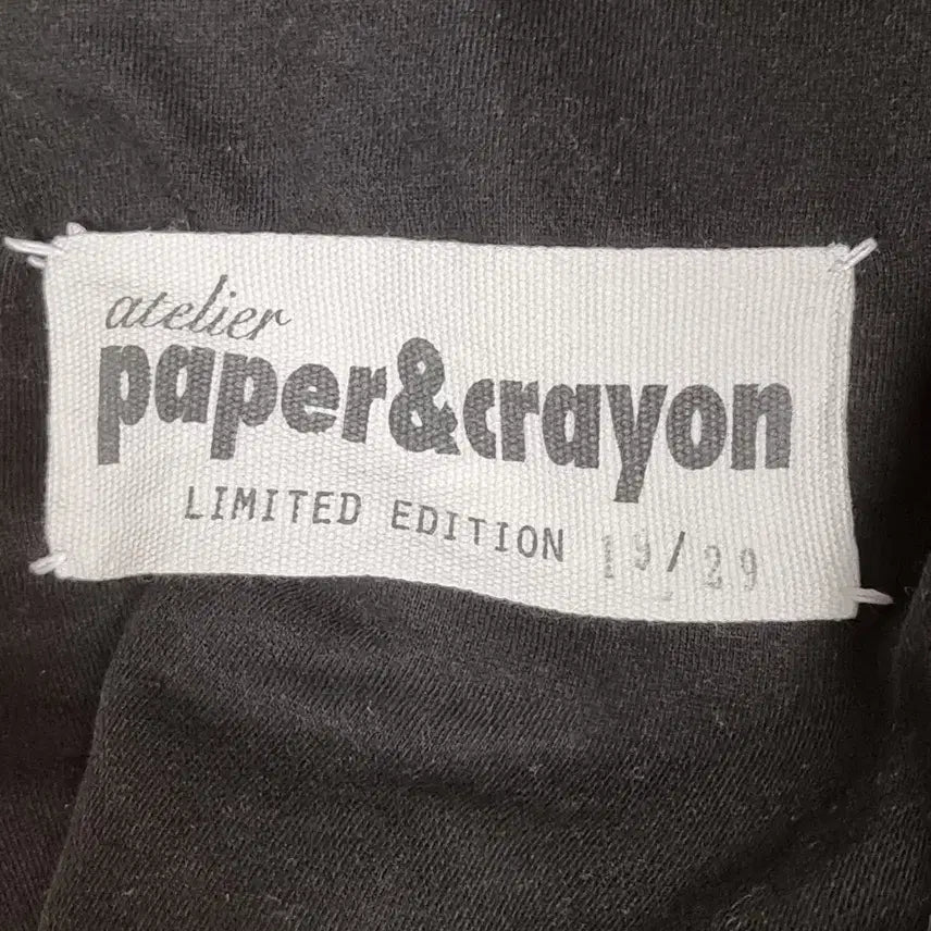 [BUNJANG] Atelier Paper&amp;Crayon Black Limited Edition Sweatshirt / (한정판)아틀리에 페이퍼&amp;크레용 블랙 맨투맨