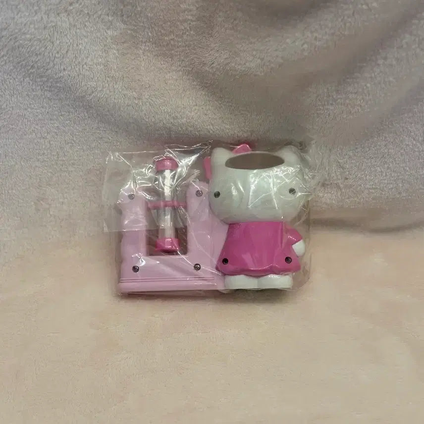 [BUNJANG] Sanrio Classic Hello Kitty Sand Timer Pencil Holder Toothbrush Holder Bathroom Organizer / 고전키티 모래시계 연필꽂이 칫솔꽂이 욕실용품