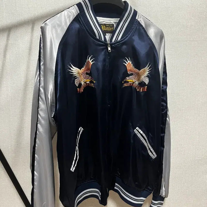[BUNJANG] HUMBER Embroidered Souvenir Jacket / 험버 HUMBER 자수 스카잔 블루종 네이비