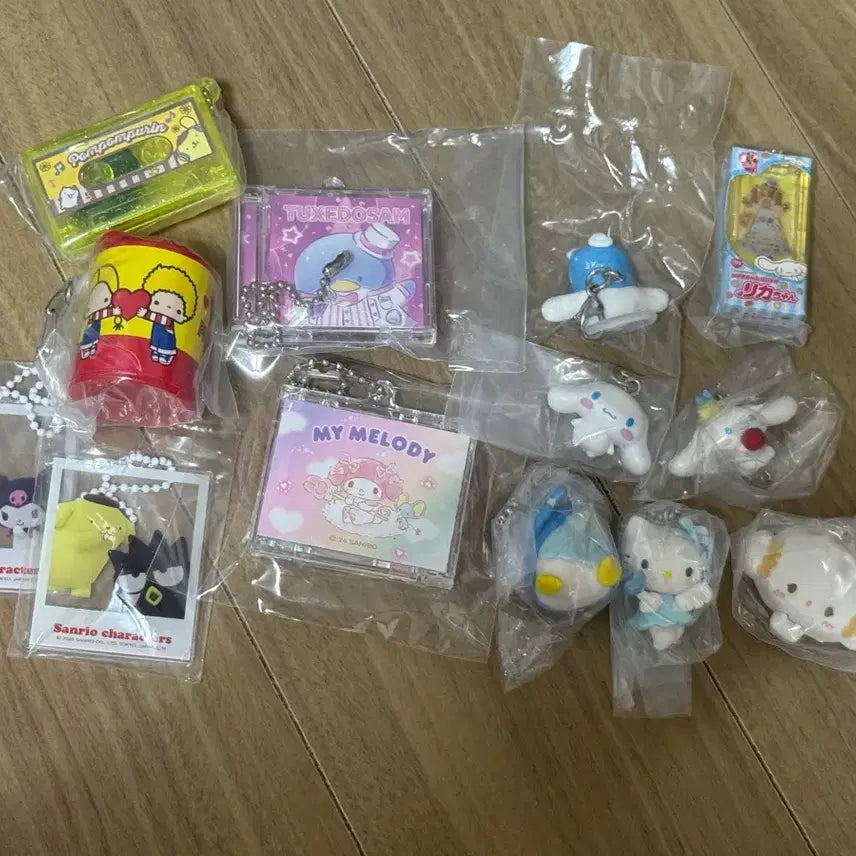 [BUNJANG] Sanrio Mejirusi 13-Piece Bundle Set Keyrings / 미개봉 산리오 키링 메지루시 13종 일괄