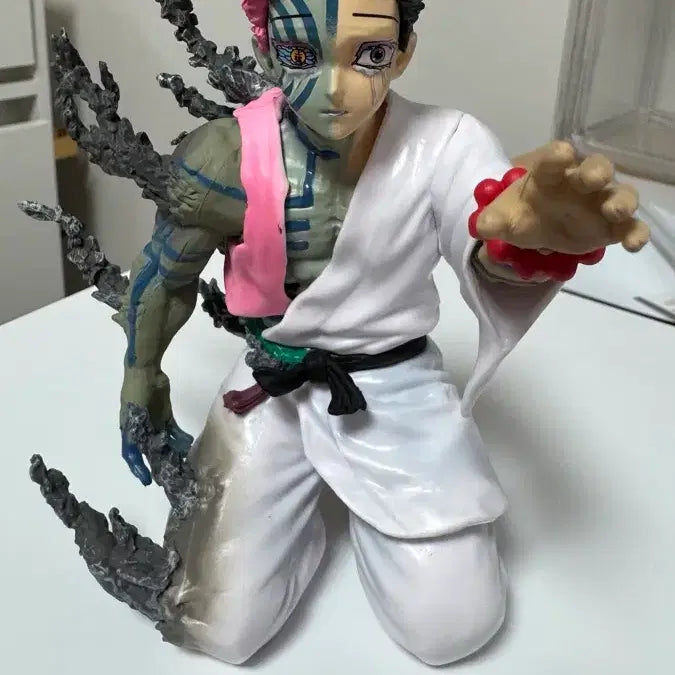 [BUNJANG] Demon Slayer Akaza Figure / 귀멸의 칼날 아카자 피규어