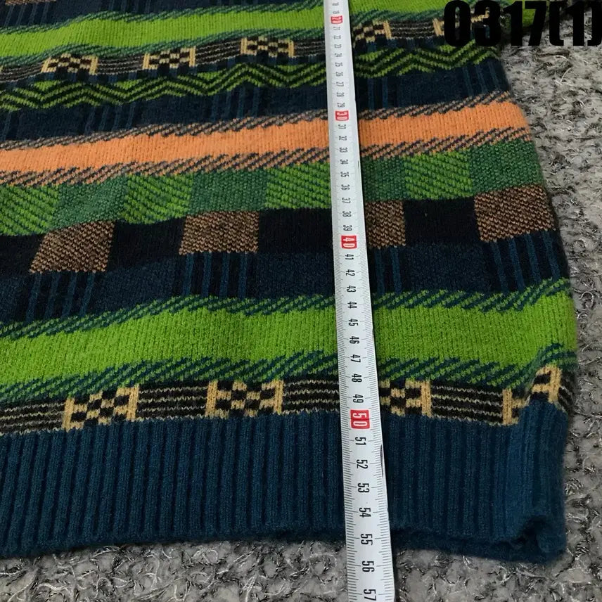 [SOLD OUT] 빈티지 패턴 니트 스웨터 m
