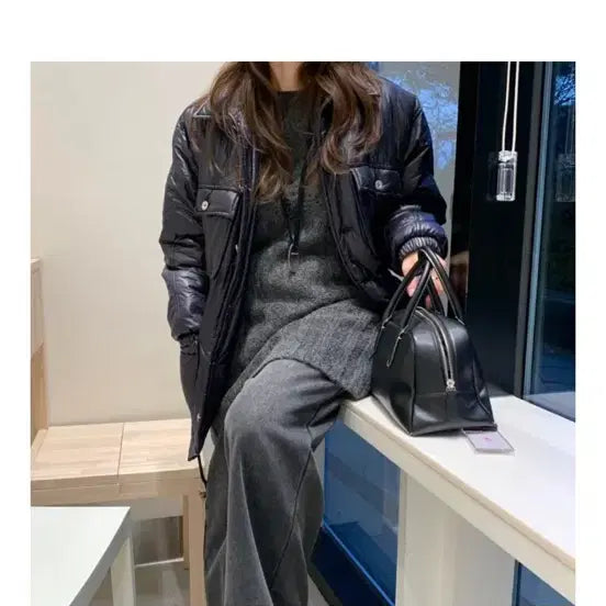 [BUNJANG] Black Shiny Padded Short Jumper / 블랙 유광 패딩 점퍼