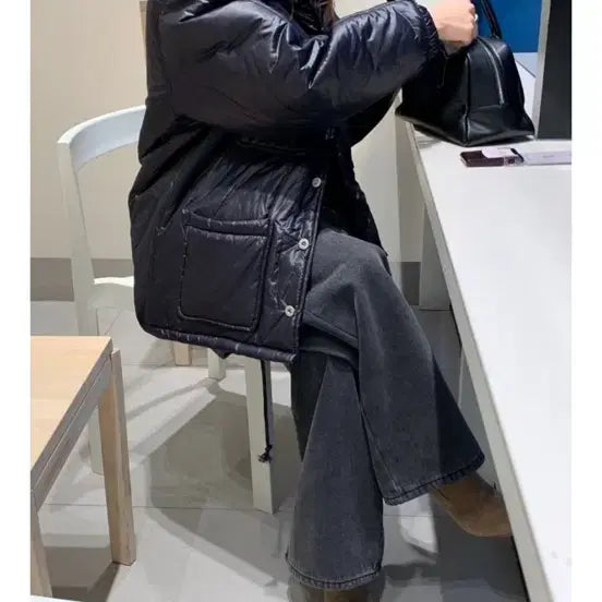 [BUNJANG] Black Shiny Padded Short Jumper / 블랙 유광 패딩 점퍼