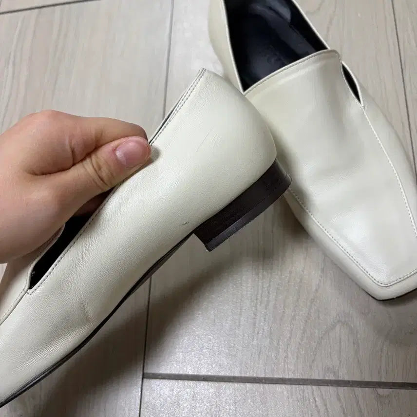 [BUNJANG] NEUTE Tilda Minimal Loafer Shoes / 누트 neute 로퍼 아이보리 235