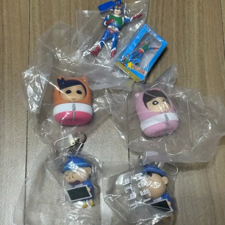 [BUNJANG] Crayon Shin-chan Keyring Gacha 6-Piece Bundle Set / 짱구는못말려 키링 열쇠고리 가챠 6종