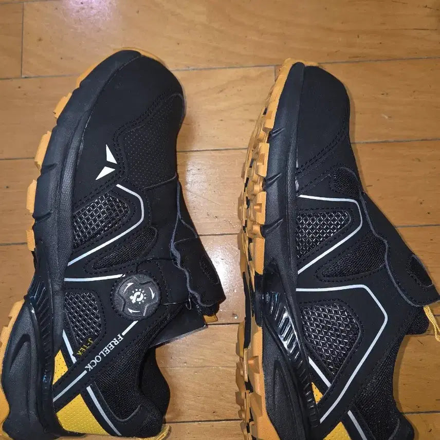 [BUNJANG] Scorpion JOR44 Work Safety Shoes / 스콜피온 프리턴 JOR44 작업화 안전화 260사이 판매