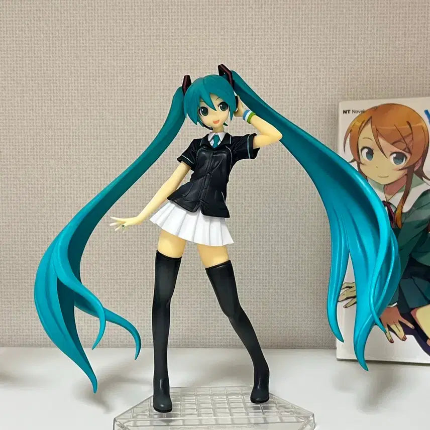 [BUNJANG] Hatsune Miku Family Mart Figure / 하츠네미쿠 패밀리마트 피규어