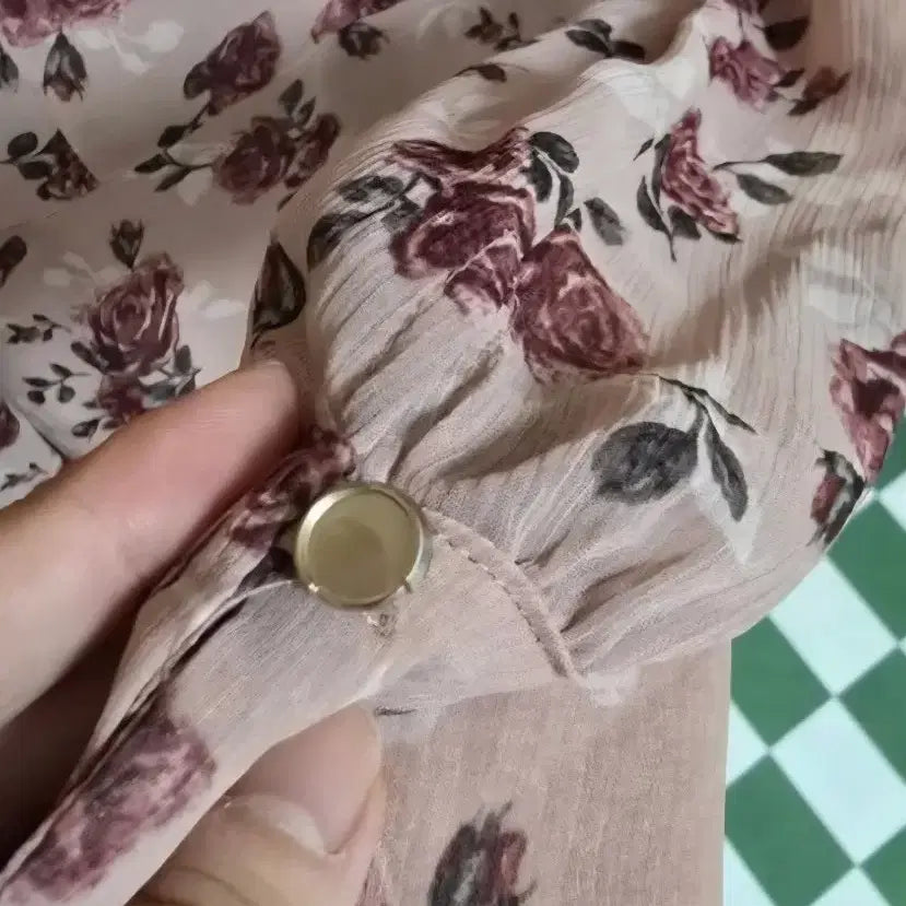 [BUNJANG] Roem Disney Collaboration Pink Floral Chiffon Mini Dress / 로엠 디즈니 콜라보 핑크 플라워 쉬폰 미니 원피스 봄 원피스 여름 원피스