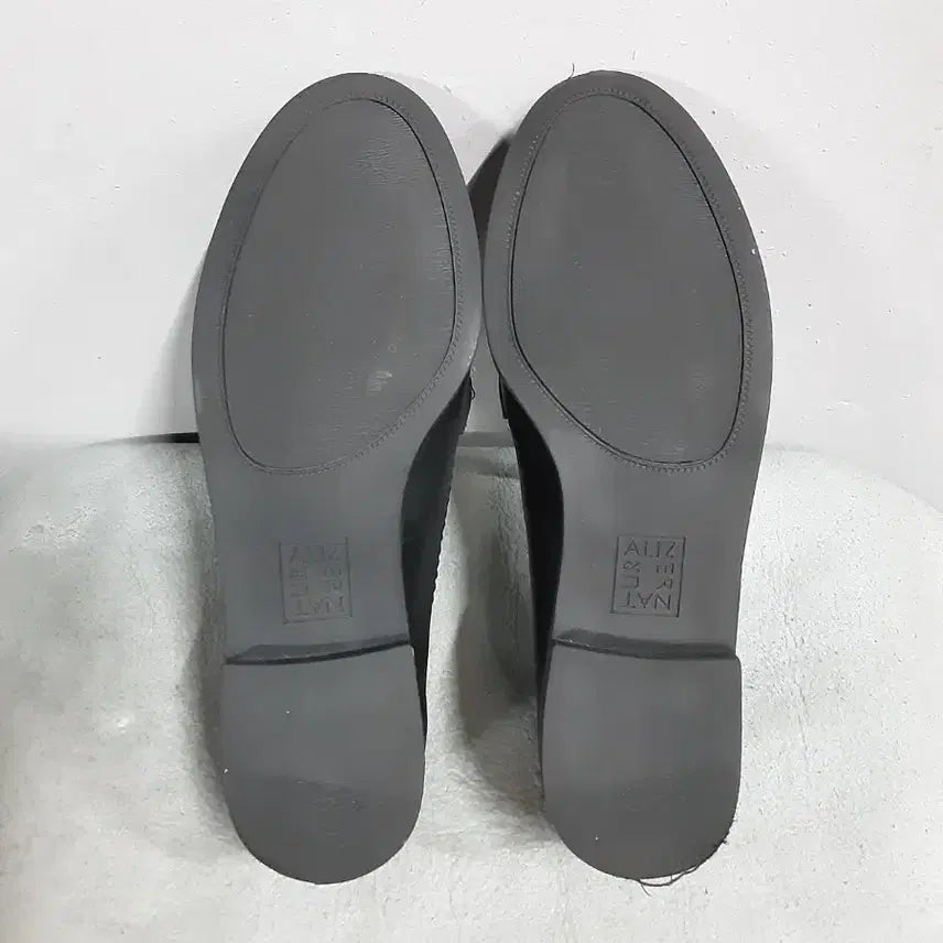 [BUNJANG] Naturalizer Black Chain Loafers (230) / 내츄럴라이저 블랙 체인 로퍼 230