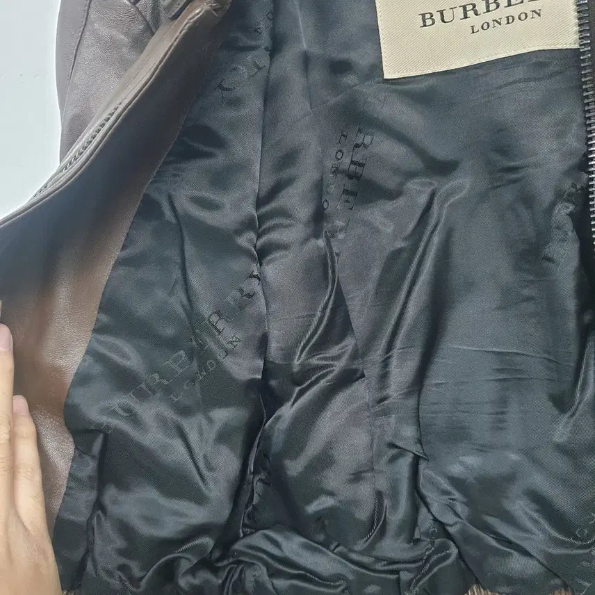 [BUNJANG] Burberry Leather Jacket / 버버리 가죽 자켓