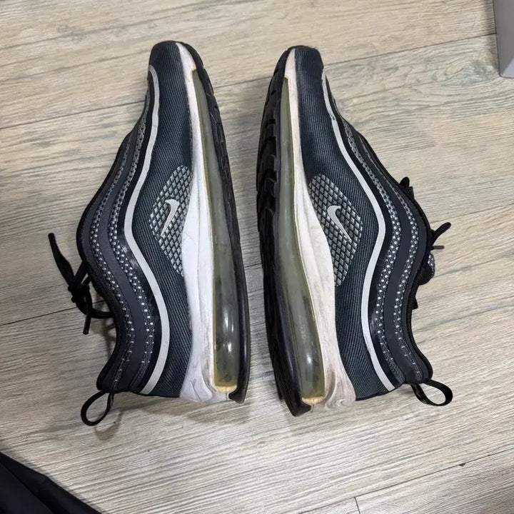 [BUNJANG] Nike Air Max 97 Sneakers / 나이키 에어맥스 97 255