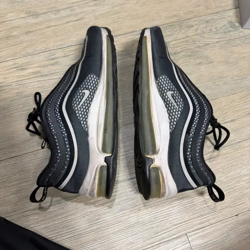 [BUNJANG] Nike Air Max 97 Sneakers / 나이키 에어맥스 97 255