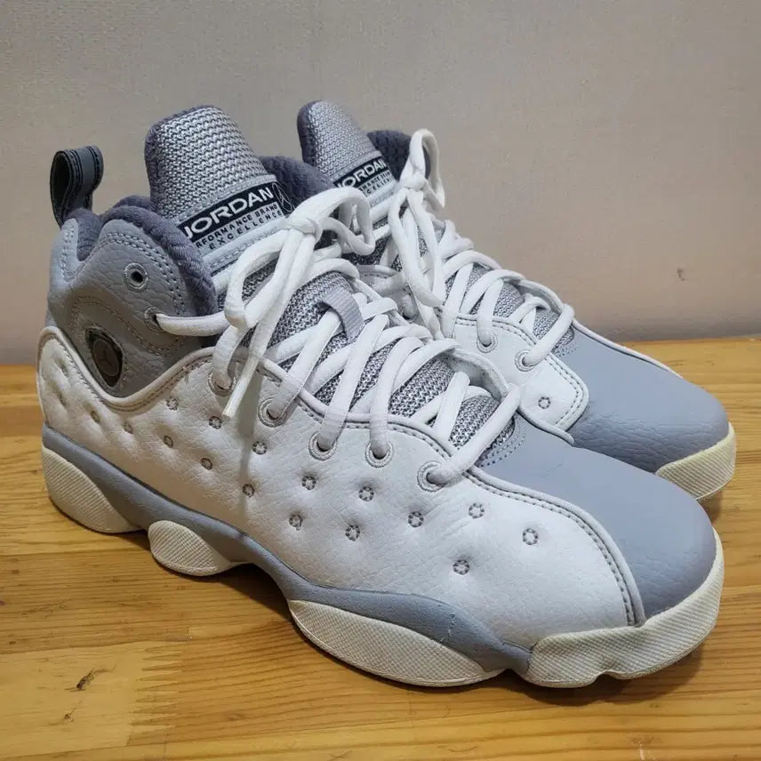 [BUNJANG] Air Jordan Jumpman Team 2 Grey Shoes 240mm / 에어 조던 점프맨 팀 2 그레이 슈즈 240mm