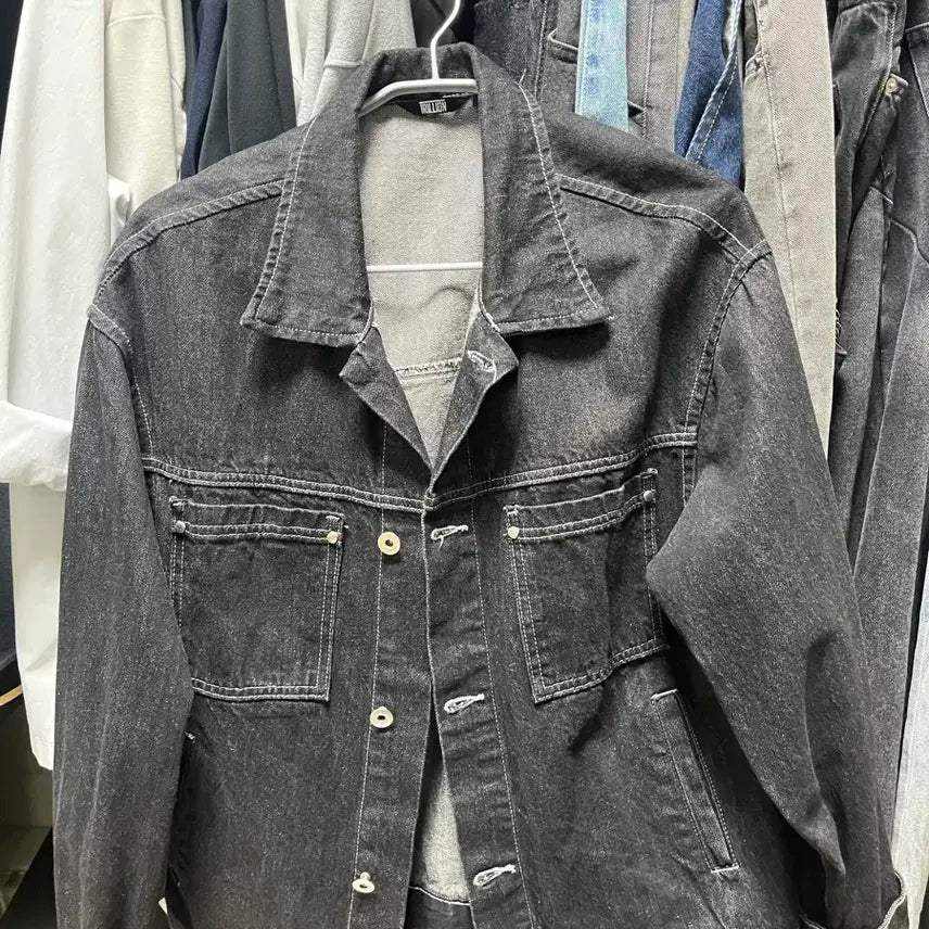 [BUNJANG] Trillion Washing Stitch Denim Jacket (Black) L Size / 트릴리온 워싱 스티치 데님자켓(BLACk) L사이즈