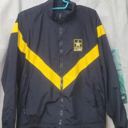 [BUNJANG] U.S. Army Black/Yellow Windbreaker Jacket / 미군 U.S.ARMY 블랙/옐로우 바람막이 자켓