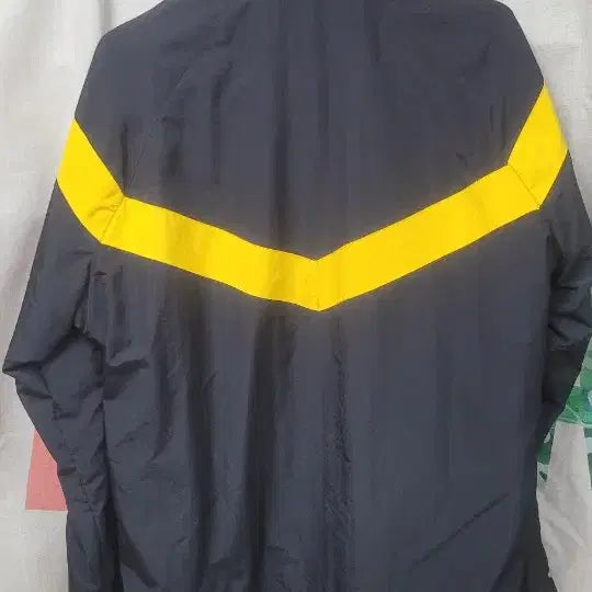[BUNJANG] U.S. Army Black/Yellow Windbreaker Jacket / 미군 U.S.ARMY 블랙/옐로우 바람막이 자켓