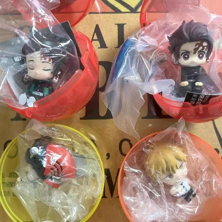 [SOLD OUT] [일괄판매] 귀멸의 칼날 탄지로 + 체인소맨 가챠 총 4종