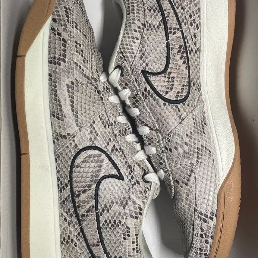[BUNJANG] Nike Book 1 275 Sneakers / (새상품) 나이키 북1 275