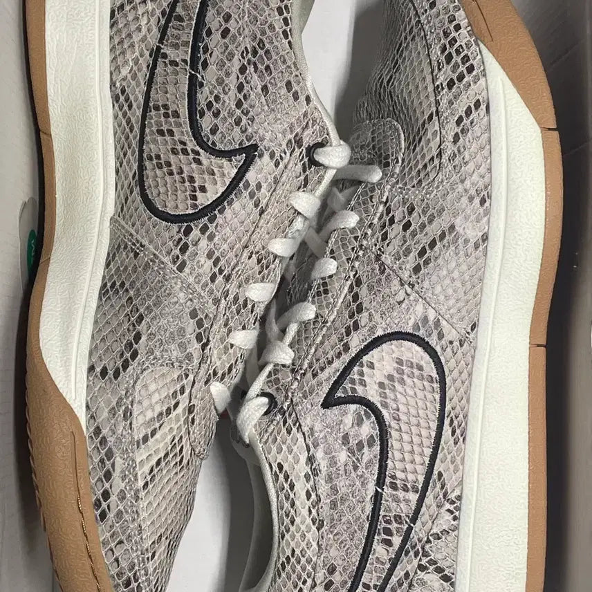 [BUNJANG] Nike Book 1 275 Sneakers / (새상품) 나이키 북1 275