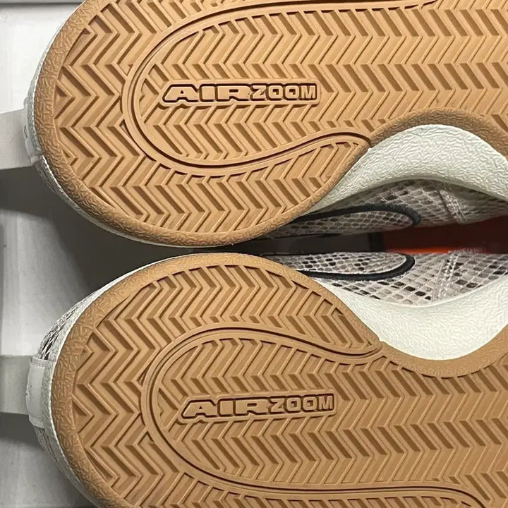[BUNJANG] Nike Book 1 275 Sneakers / (새상품) 나이키 북1 275