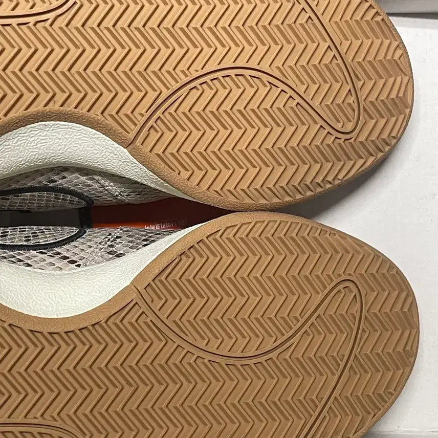 [BUNJANG] Nike Book 1 275 Sneakers / (새상품) 나이키 북1 275