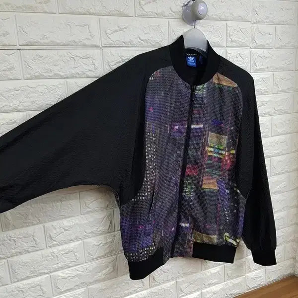 [SOLD OUT] 아디다스 바람막이 점퍼 여성M 66 자켓