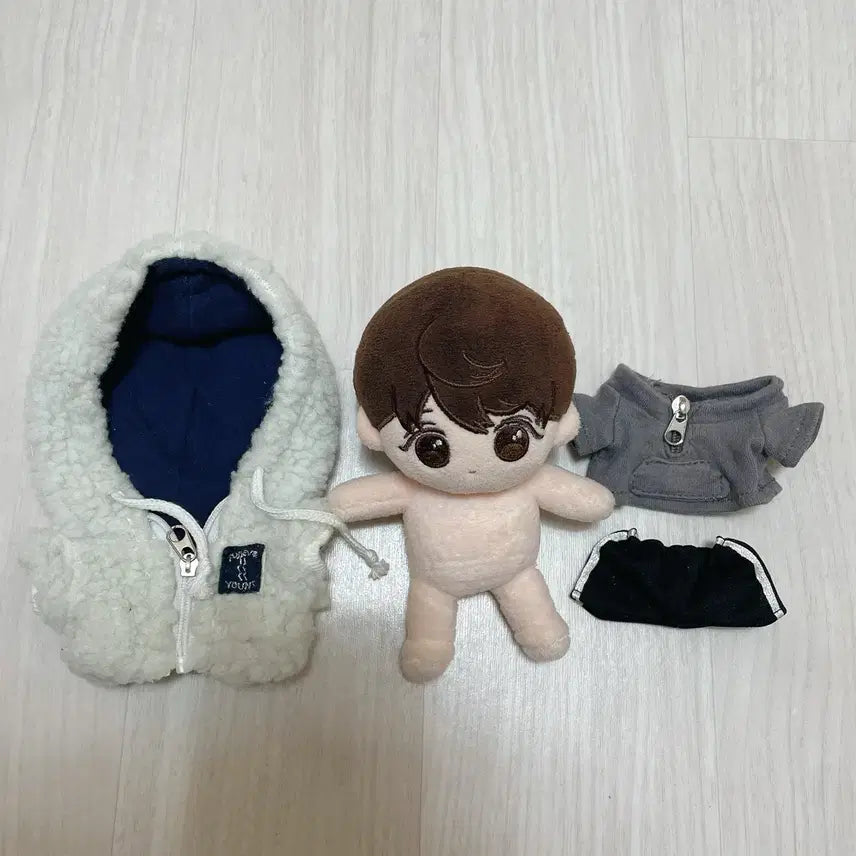 [BUNJANG] Park Jihoon 15cm Doll / 박지훈 15cm 인형 밤콩알 판매
