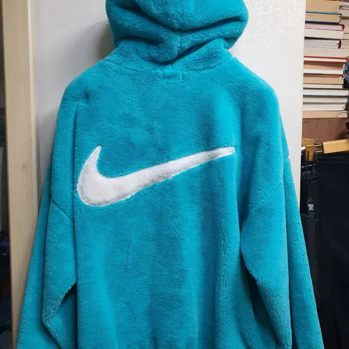 [SOLD OUT] 나이키 앰부쉬 퍼 스머프 후드