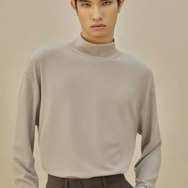 [BUNJANG] Filluminate Steady Half Turtleneck - Beige / 필루미네이트 스테디 하프 폴라넥-베이지