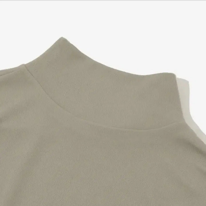 [BUNJANG] Filluminate Steady Half Turtleneck - Beige / 필루미네이트 스테디 하프 폴라넥-베이지