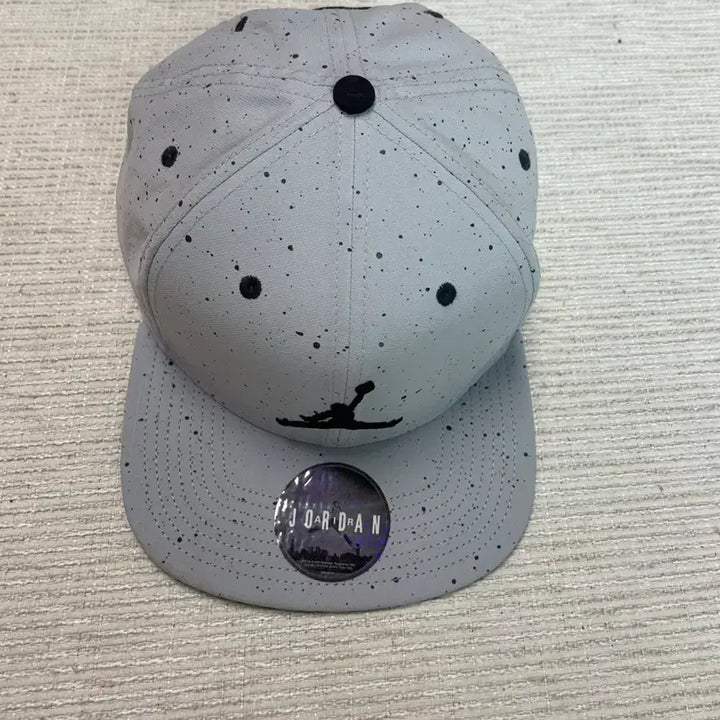 [SOLD OUT] 조던 그레이 볼캡