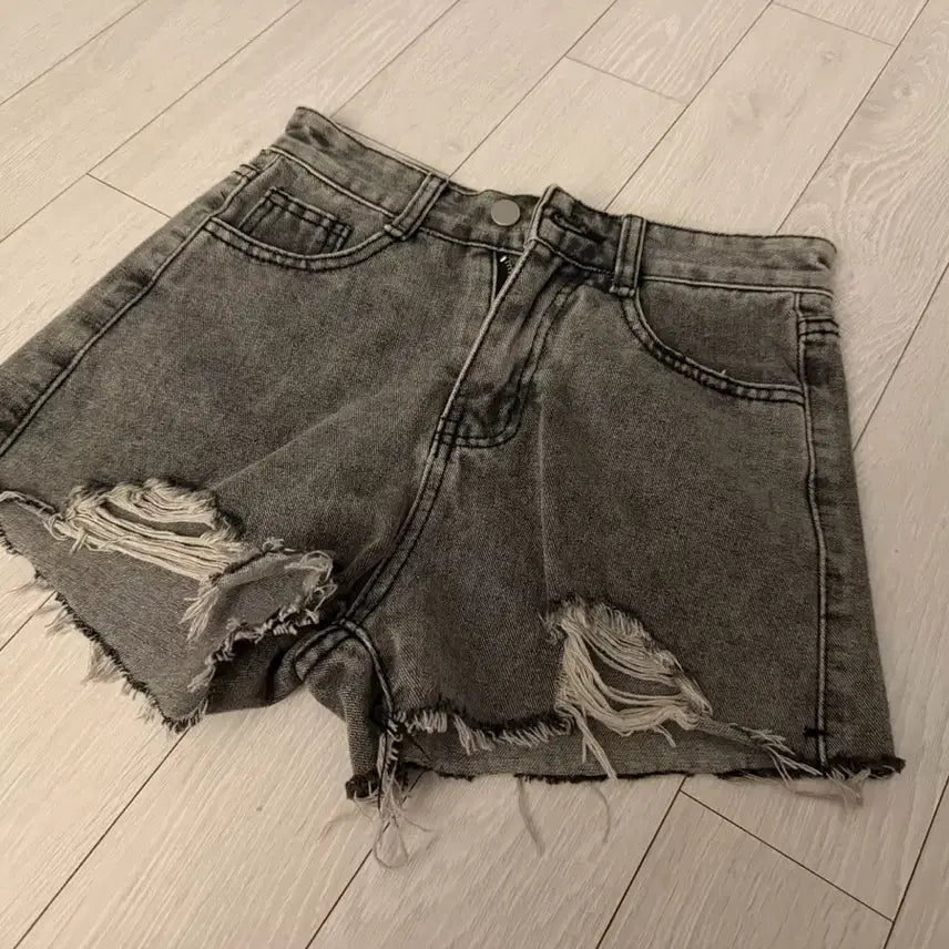 [BUNJANG] Bohemian Seoul Gray Shorts M / 보헤미안서울 쇼츠 그레이 M