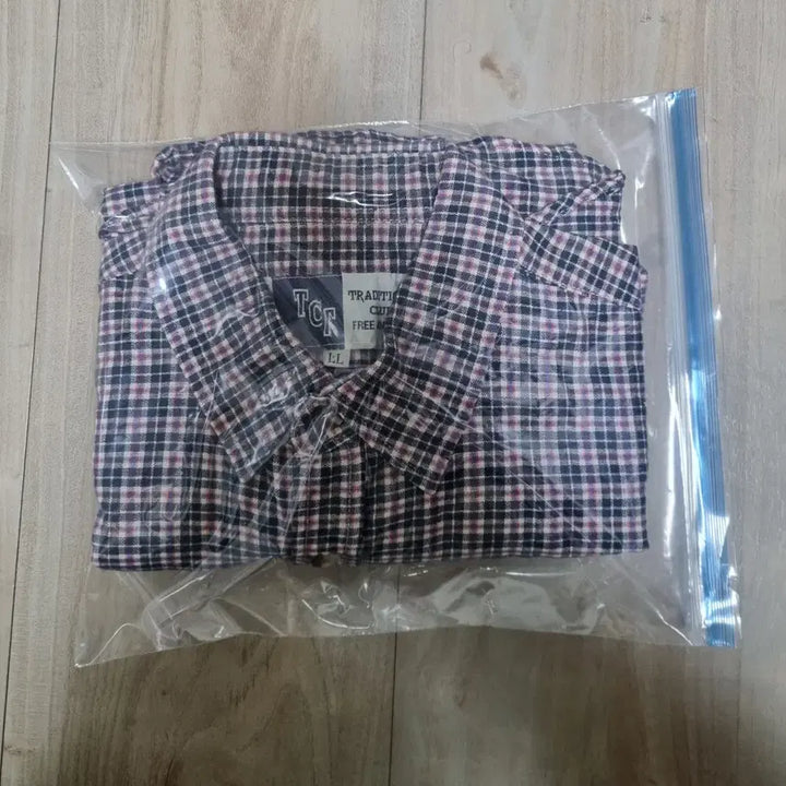 [BUNJANG] Unbranded Checkered Short-Sleeved Shirt / 체크 반팔 셔츠 LL