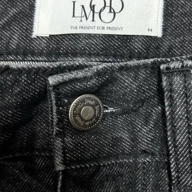 [SOLD OUT] 엘무드 아키라 플레어 데님 워시드 블랙 44