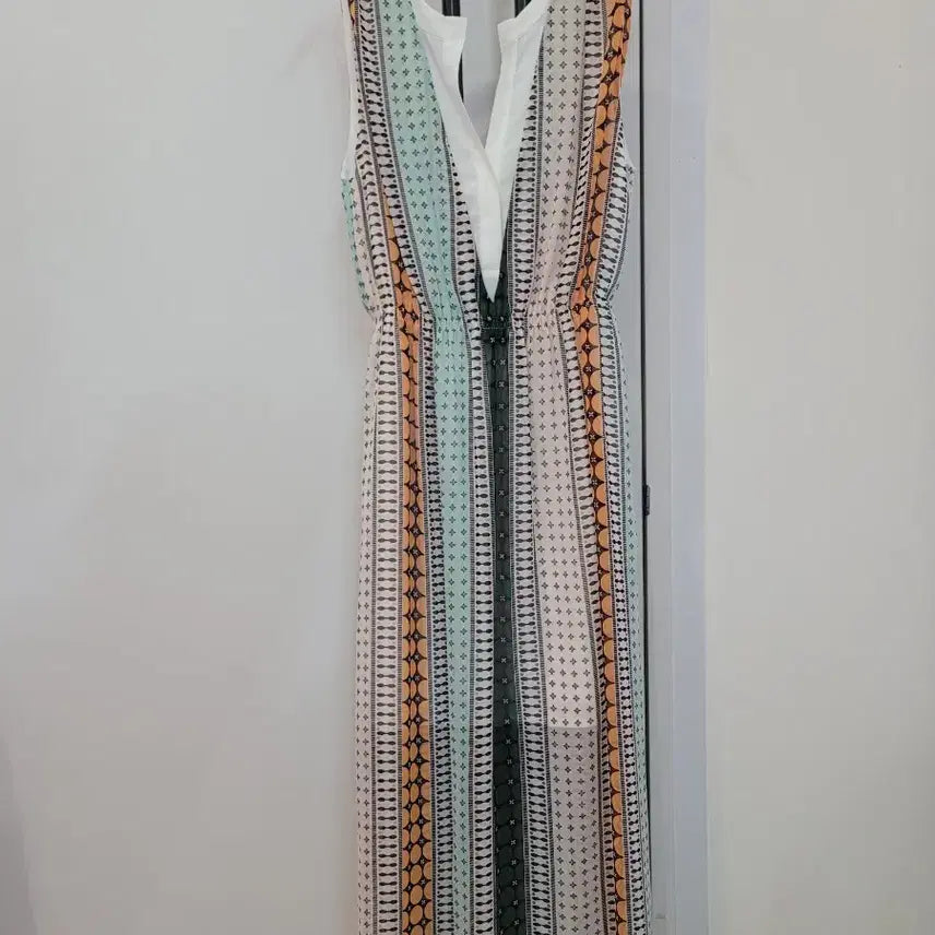 [BUNJANG] Sandro V-neck Pattern Sleeveless Chiffon Dress / 산드로 브이넥 패턴 슬리브리스 쉬폰 원피스 55