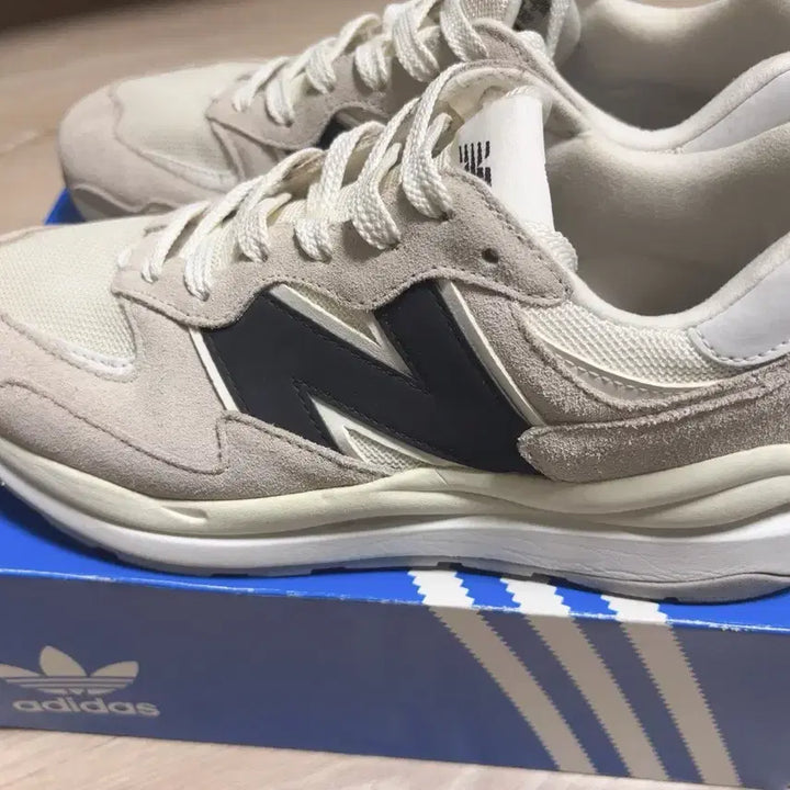 [SOLD OUT] 뉴발란스570
